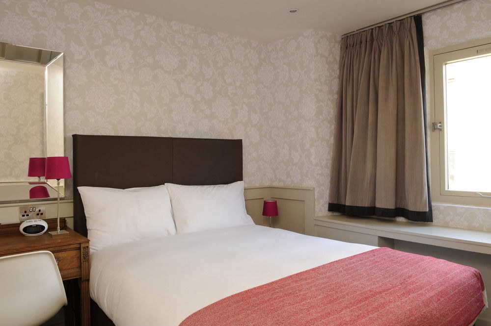 Brooks Hotel Edinburgh