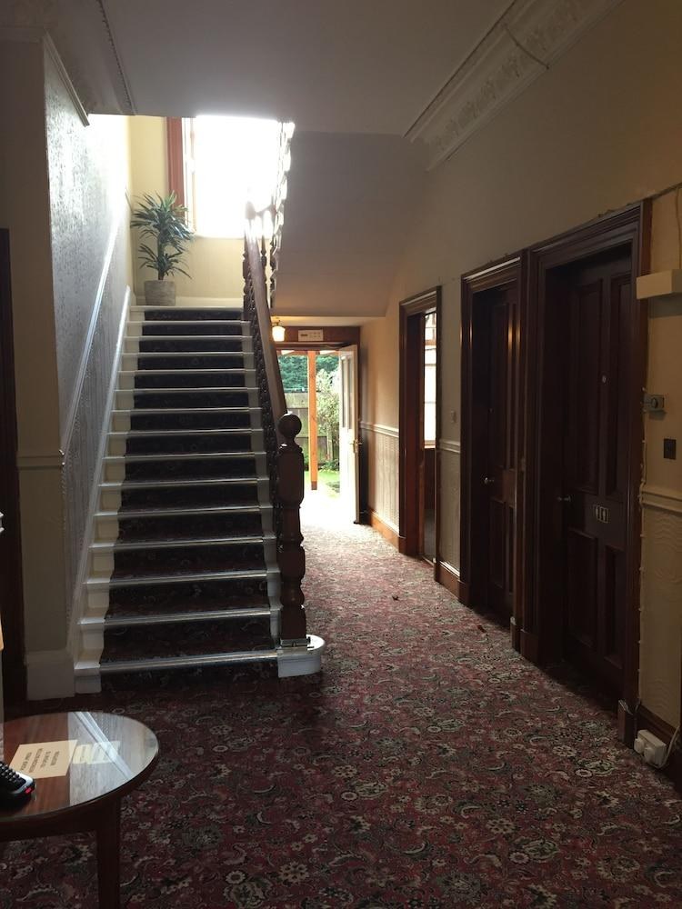 Edinburgh House Hotel photo 4