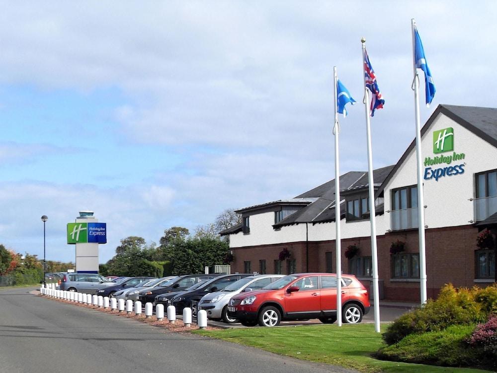 Holiday Inn Express Edinburgh Airport photo 3