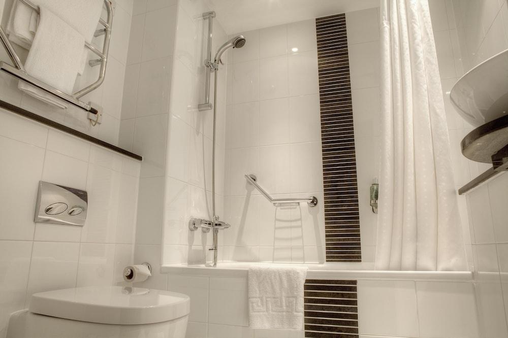 Holiday Inn City Centre Theatreland photo 3