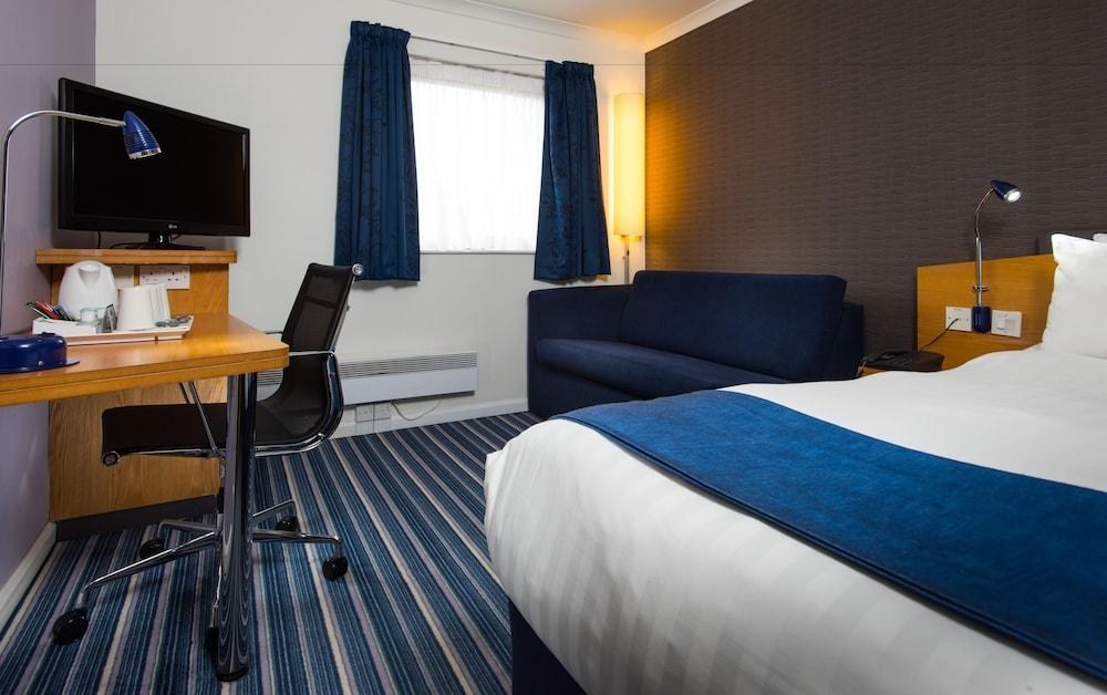 Holiday Inn Express Inverness photo 3