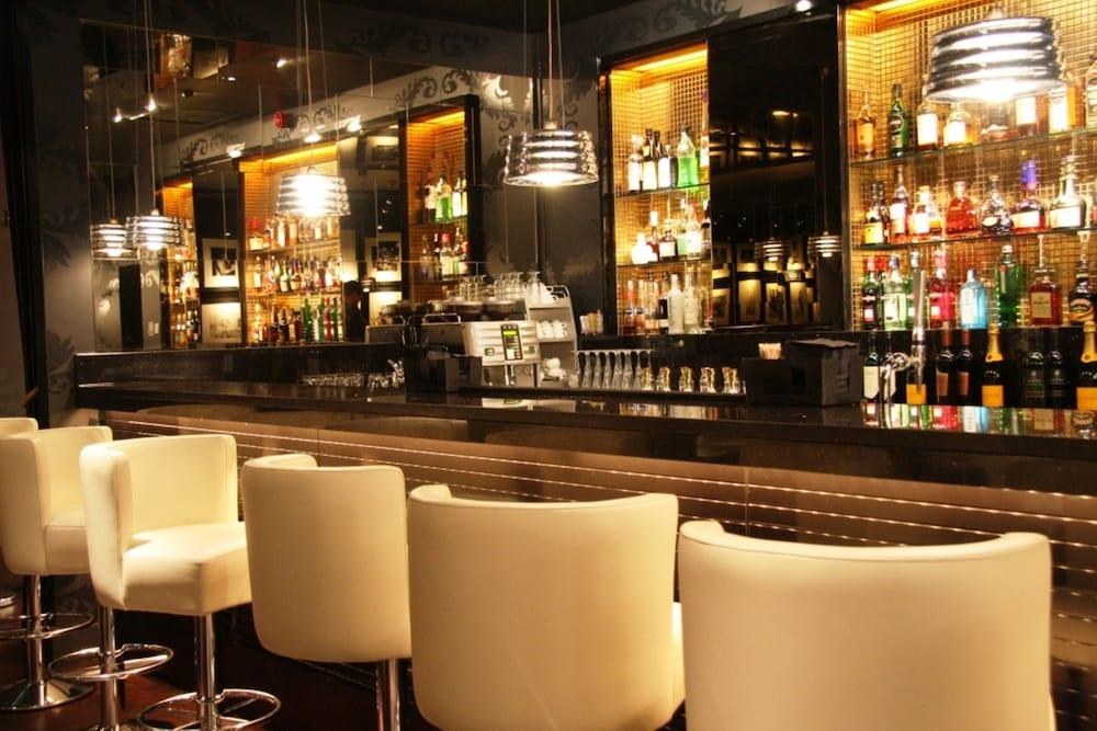 The Vincent Hotel photo 3