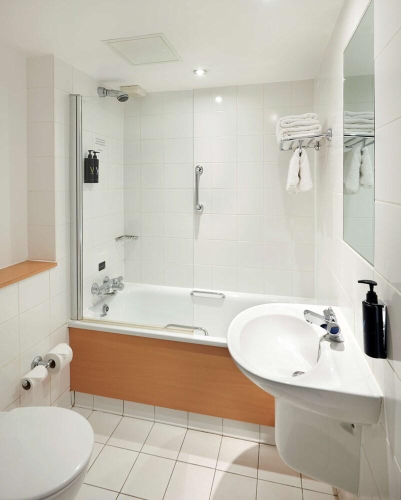 VILLAGE LIVERPOOL - HOTEL & LEISURE CLUB photo 4