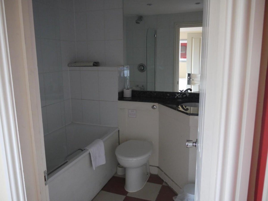 SHANDON HOUSE photo 3