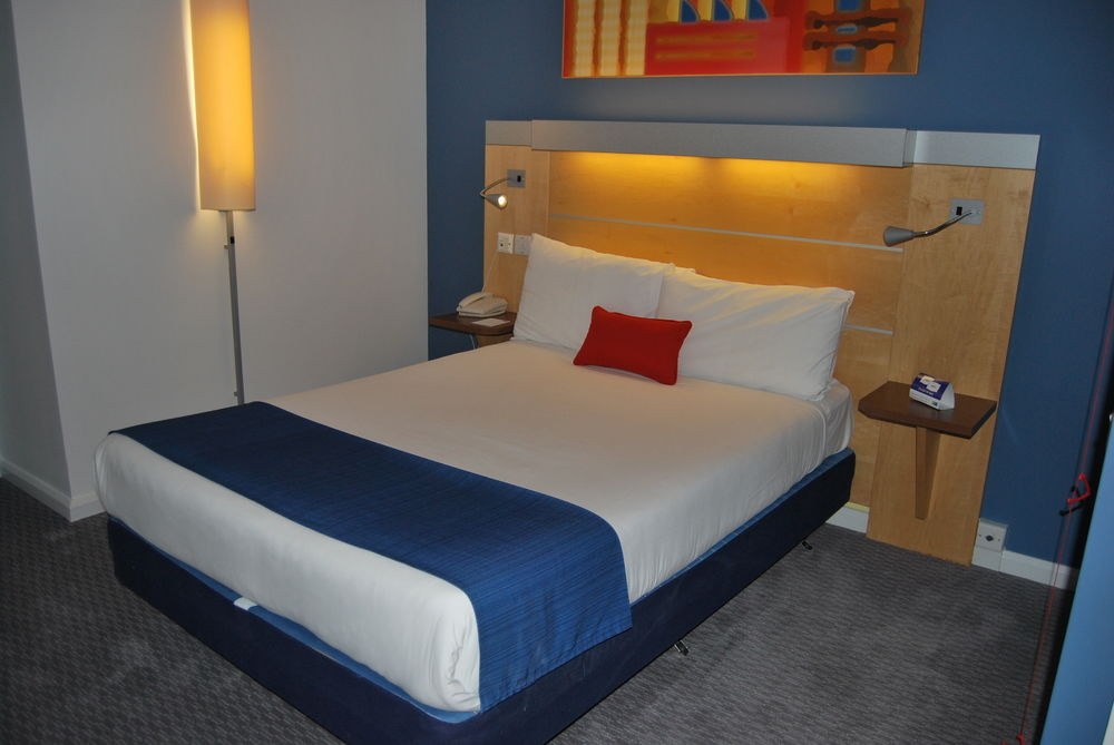 Holiday Inn Express Croydon