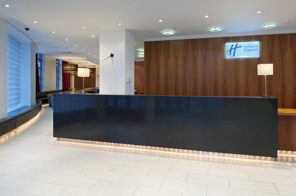 Holiday Inn Express London City photo 2