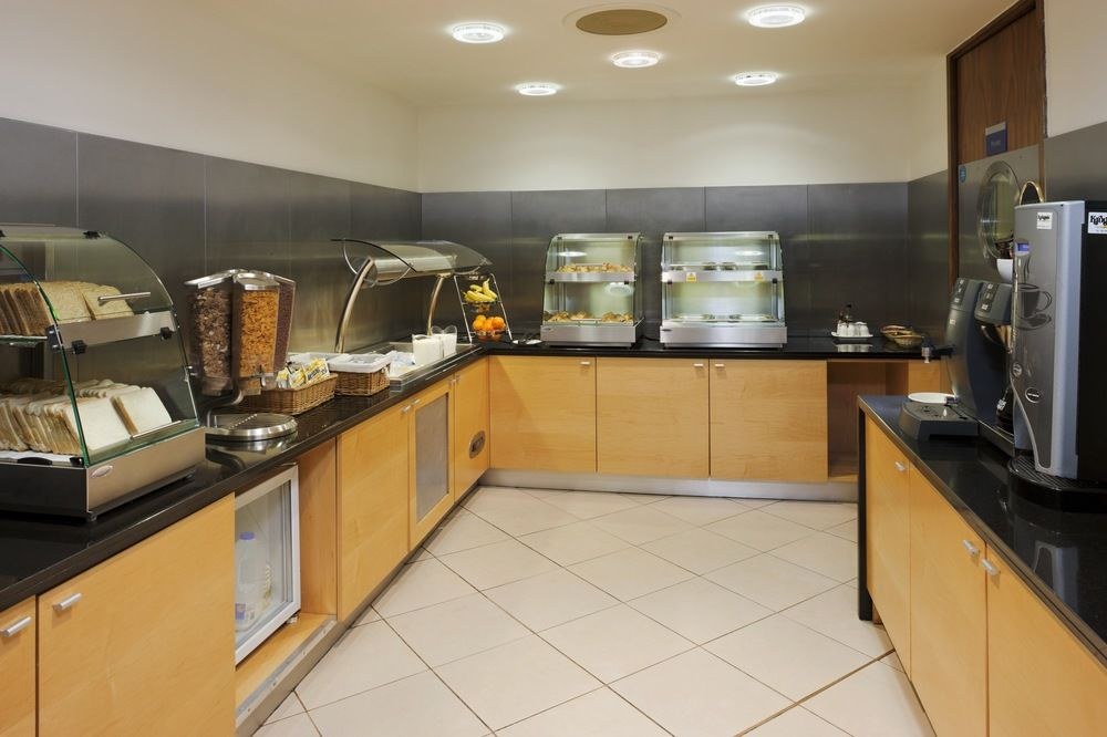 Holiday Inn Express London Swiss Cottage photo 1