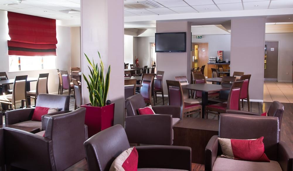 Holiday Inn Express Chingford North Circular photo 2