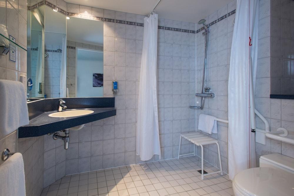 Holiday Inn Express Chingford North Circular photo 4