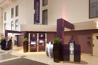 Premier Inn Premier Inn London Heathrow Airport T2 & T3 - Bath Road
