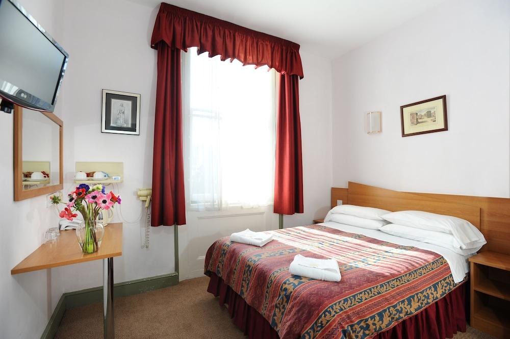 Dover Hotel photo 2