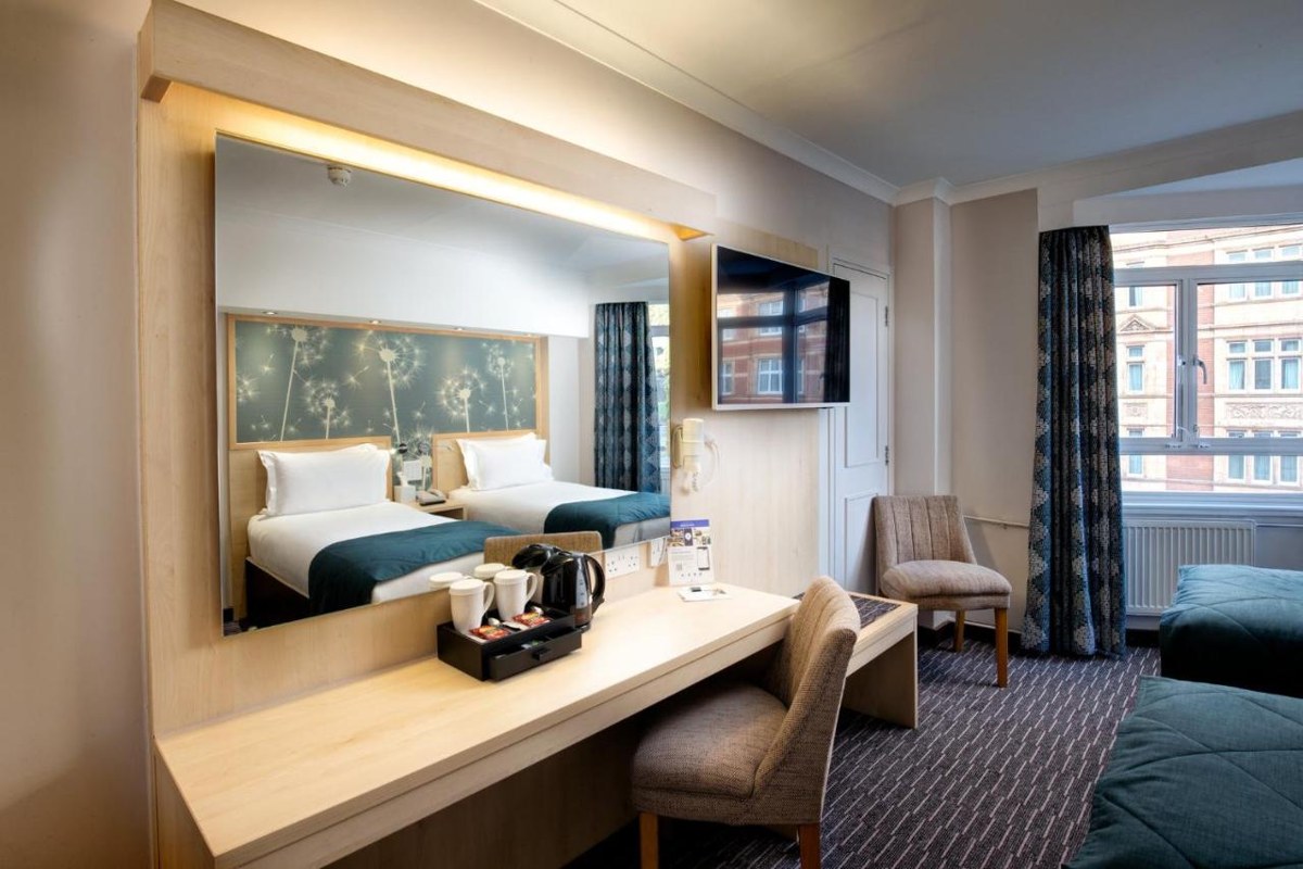 BEDFORD HOTEL photo 4