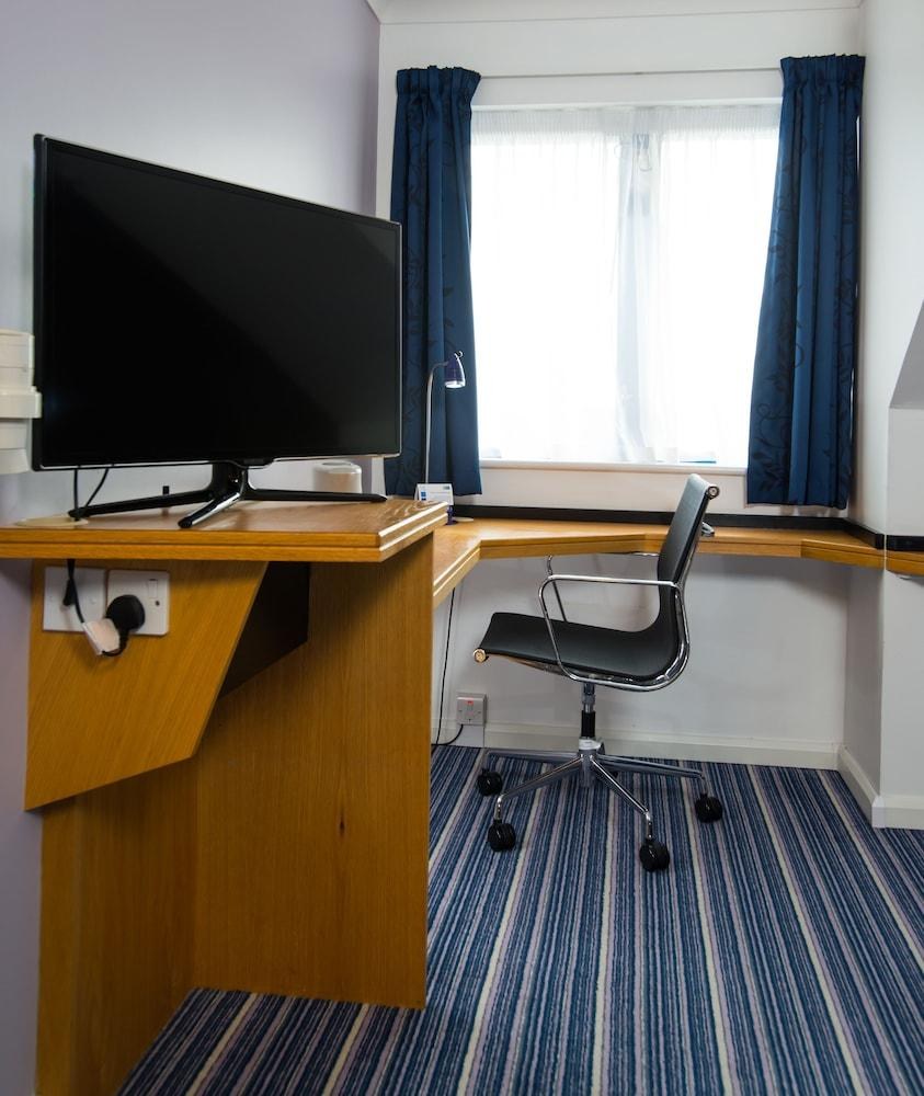 Holiday Inn Express London - Wandsworth photo 4