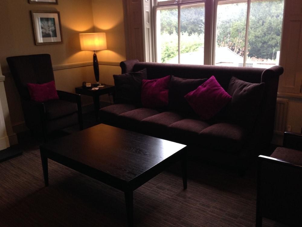 Coulsdon Manor and Golf Club photo 3