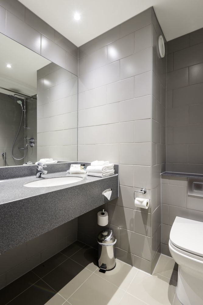 Holiday Inn London - Sutton photo 1
