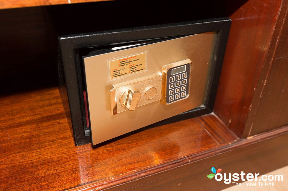 The Dolphin - London photo 1