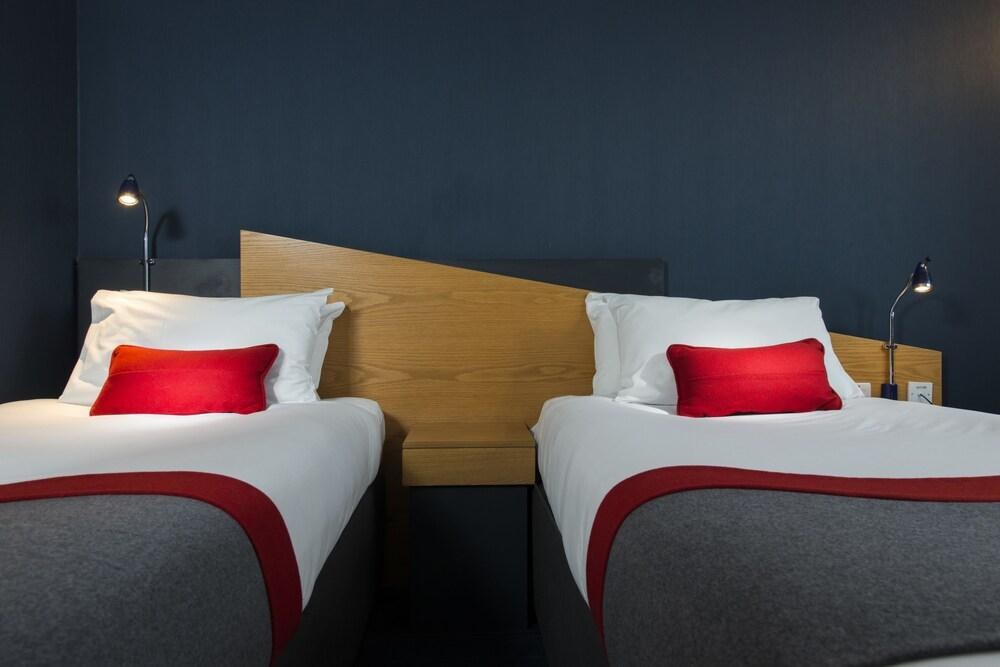 Holiday Inn Express Manchester Salford Quay photo 4