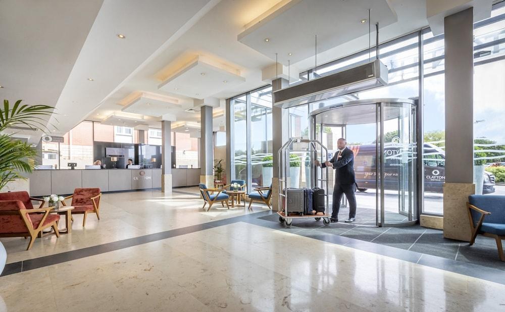 Clayton Hotel Manchester Airport photo 4