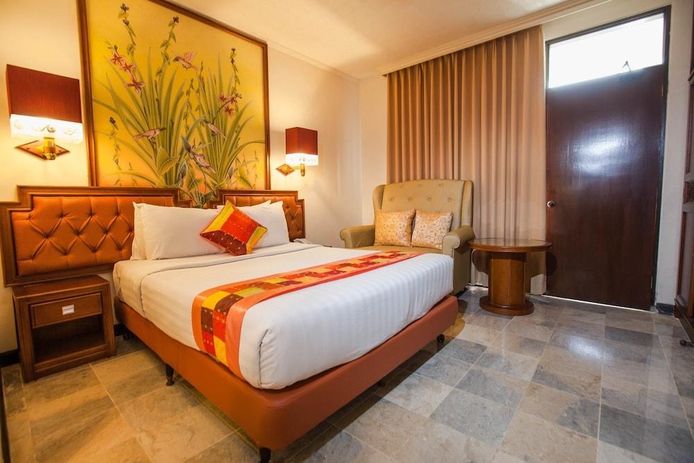 Ari Putri Hotel photo 2