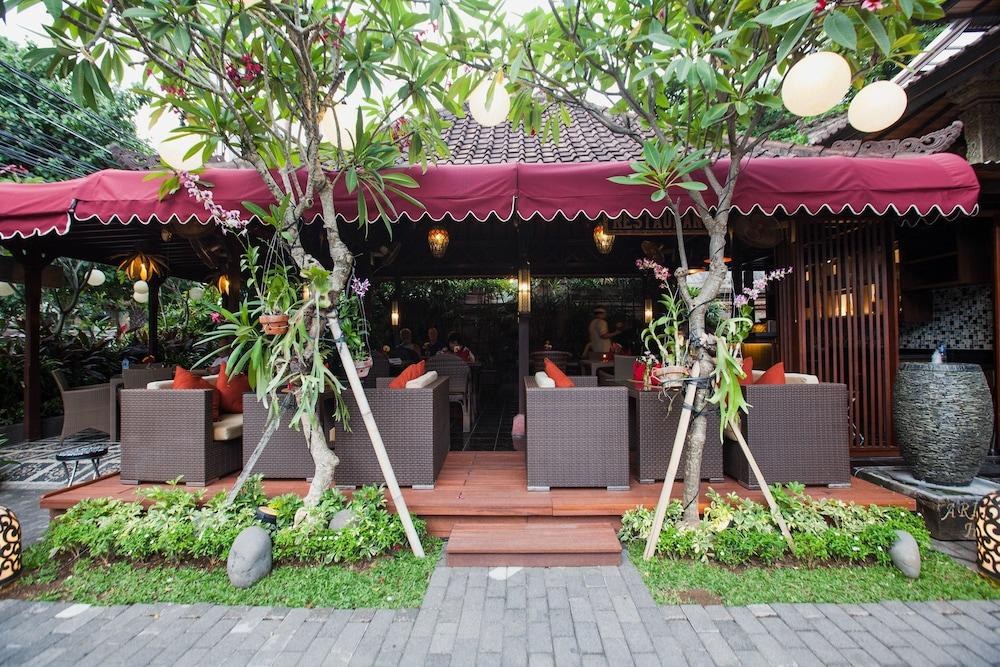 Ari Putri Hotel photo 4