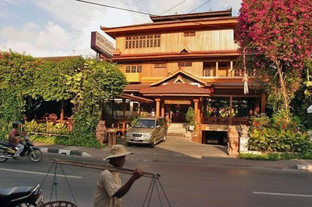 Green Garden Hotel photo 4