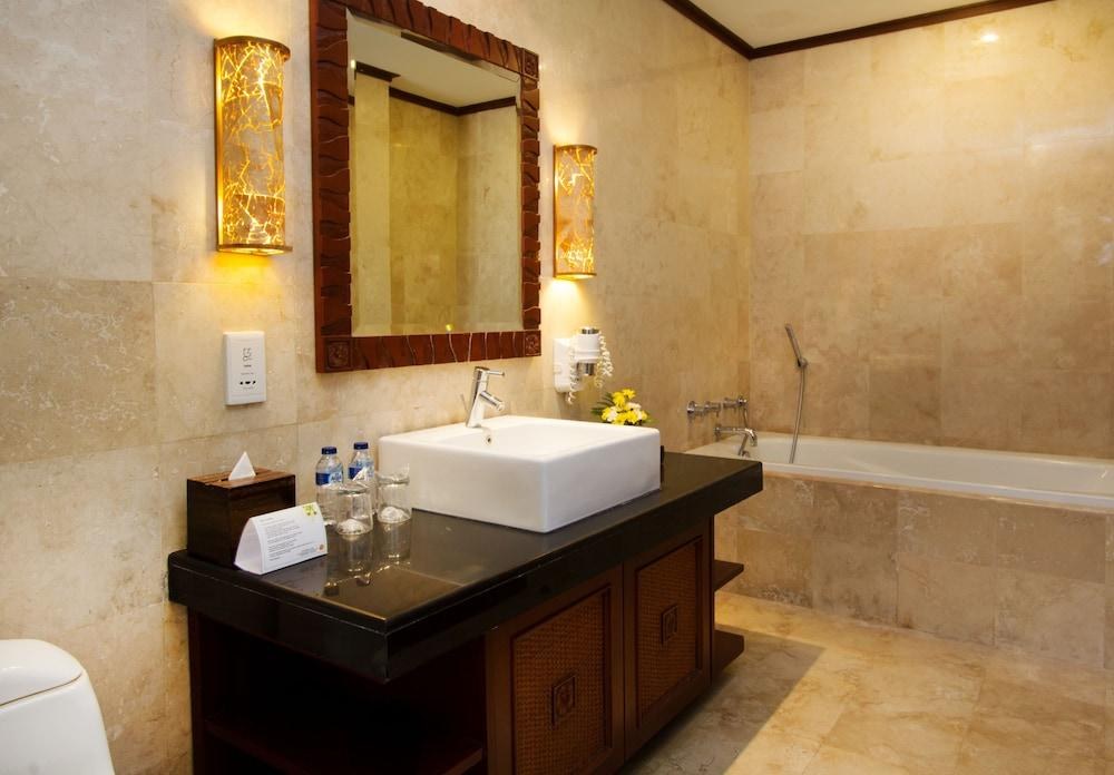 Grand Balisani Suites Hotel photo 4