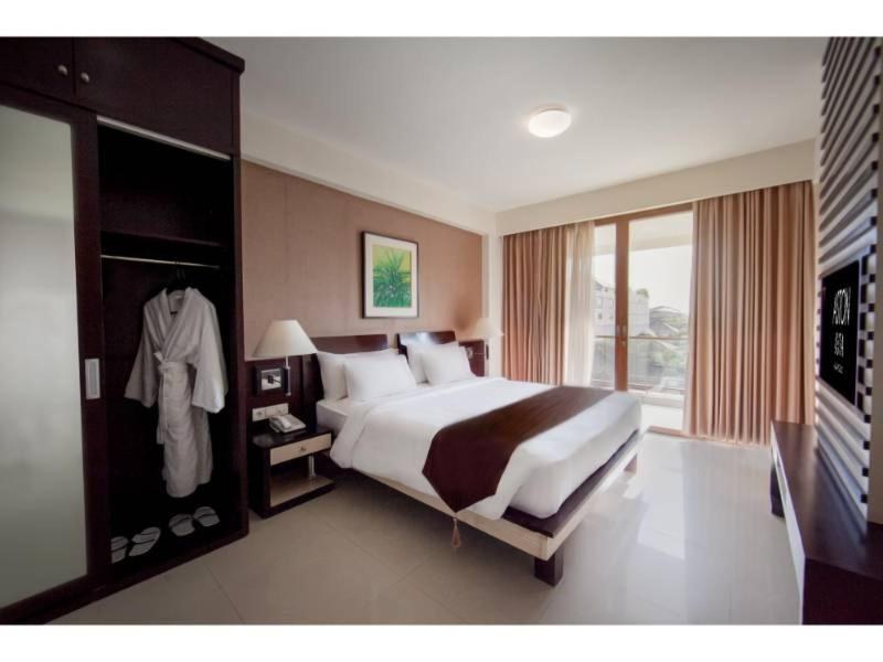 ASTON KUTA HOTEL & RESIDENCE photo 1