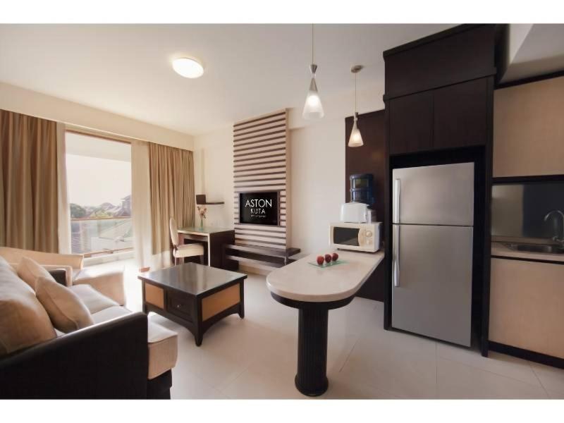 ASTON KUTA HOTEL & RESIDENCE photo 2