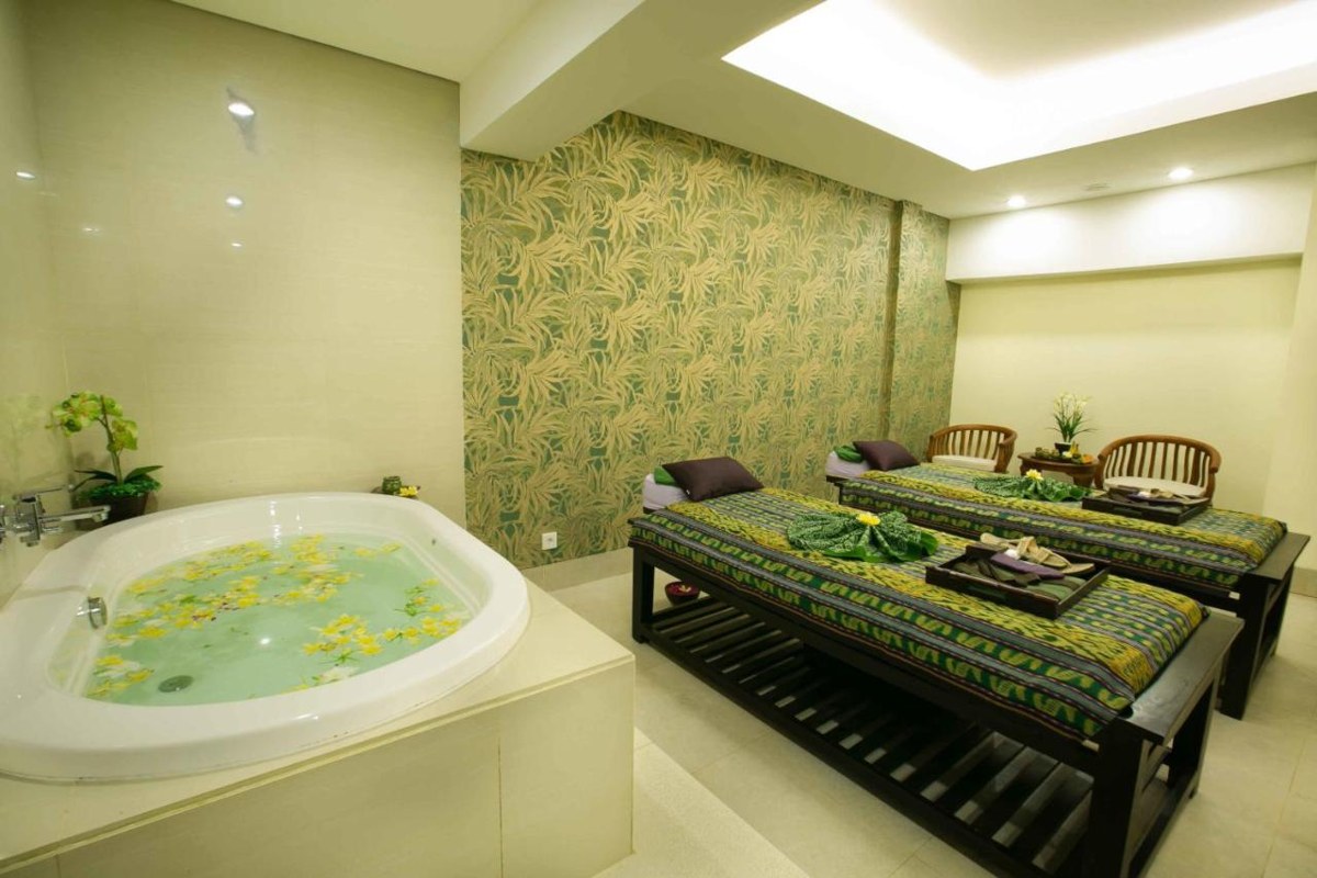 LEGIAN PARADISO HOTEL photo 2