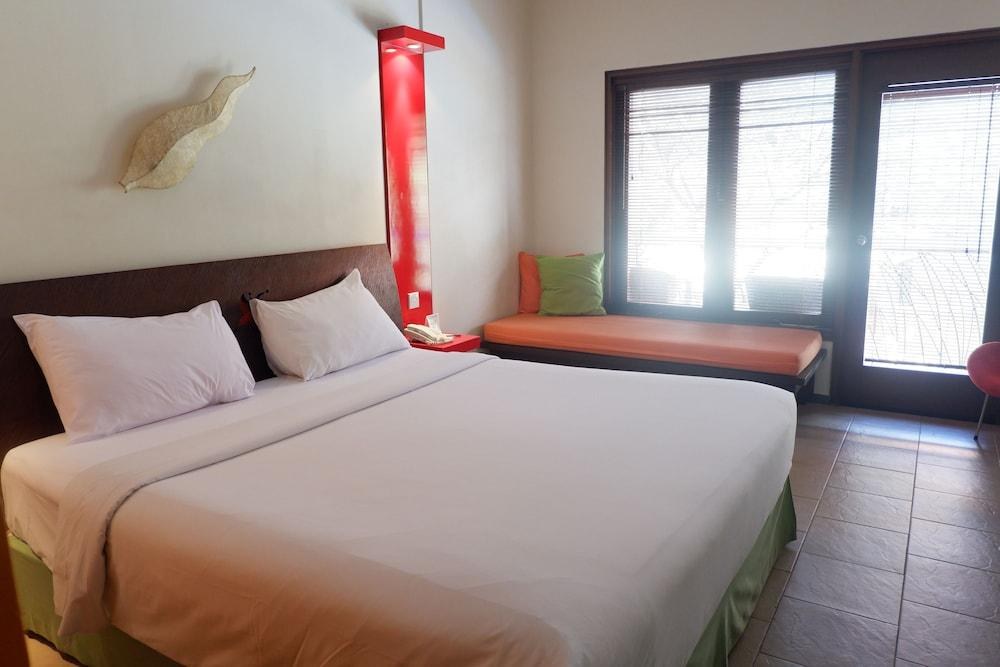 Ibis Styles Bali Legian photo 4