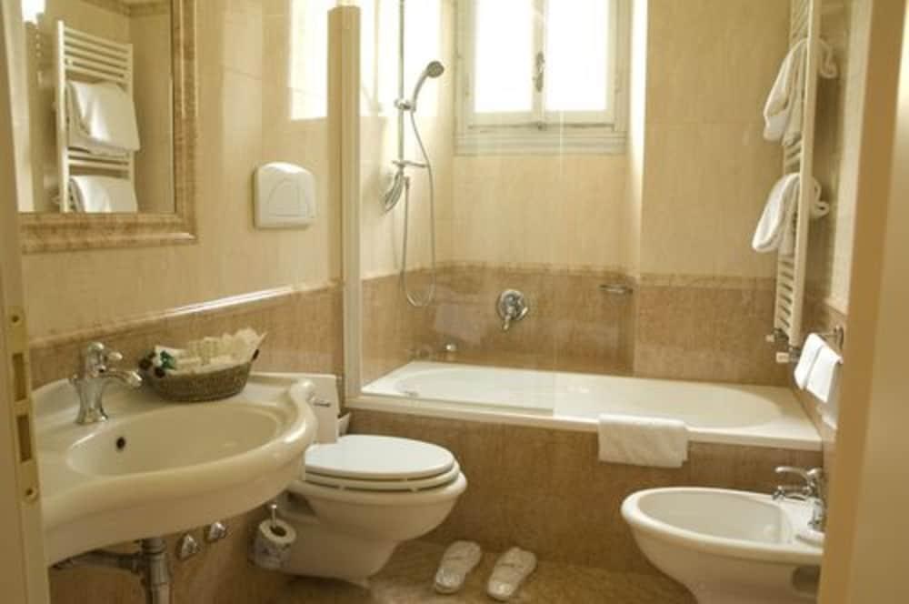Hotel Villa Carlotta photo 4