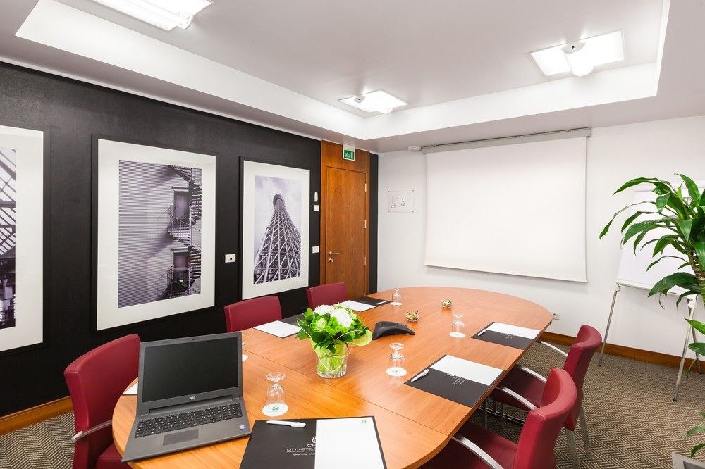 Holiday Inn Milan Garibaldi Station photo 1