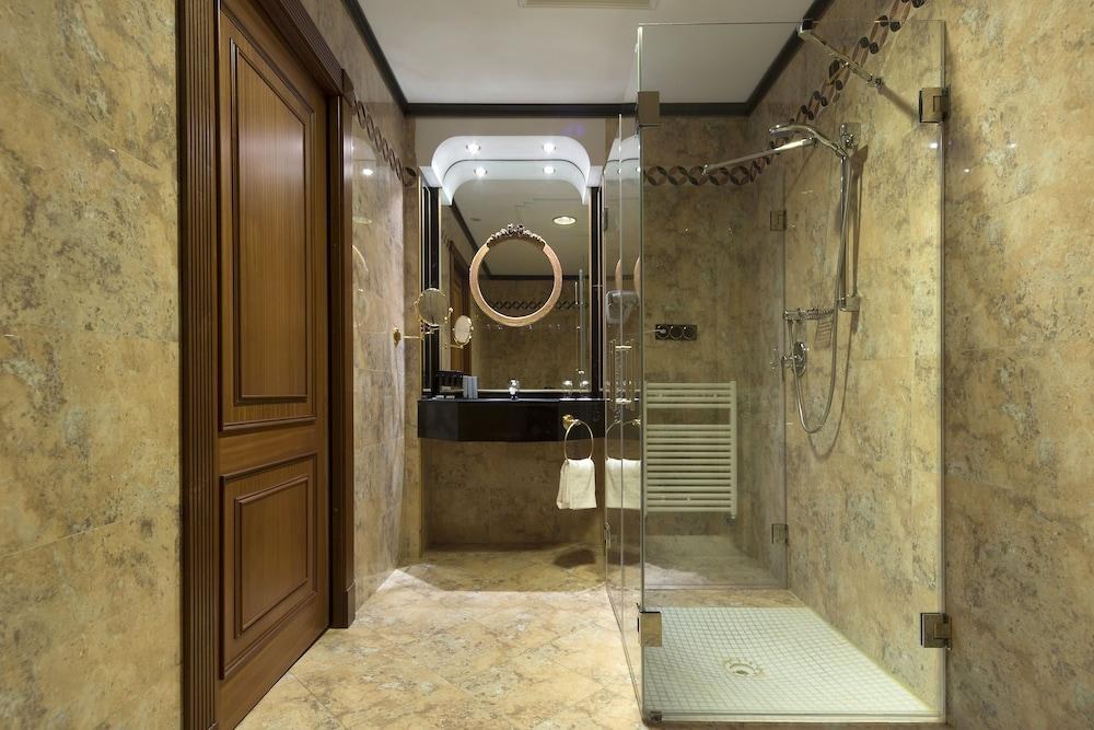 Melia Milano photo 3