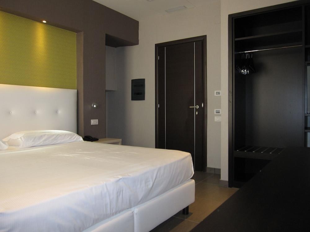 Napolit'amo Hotel Medina photo 4