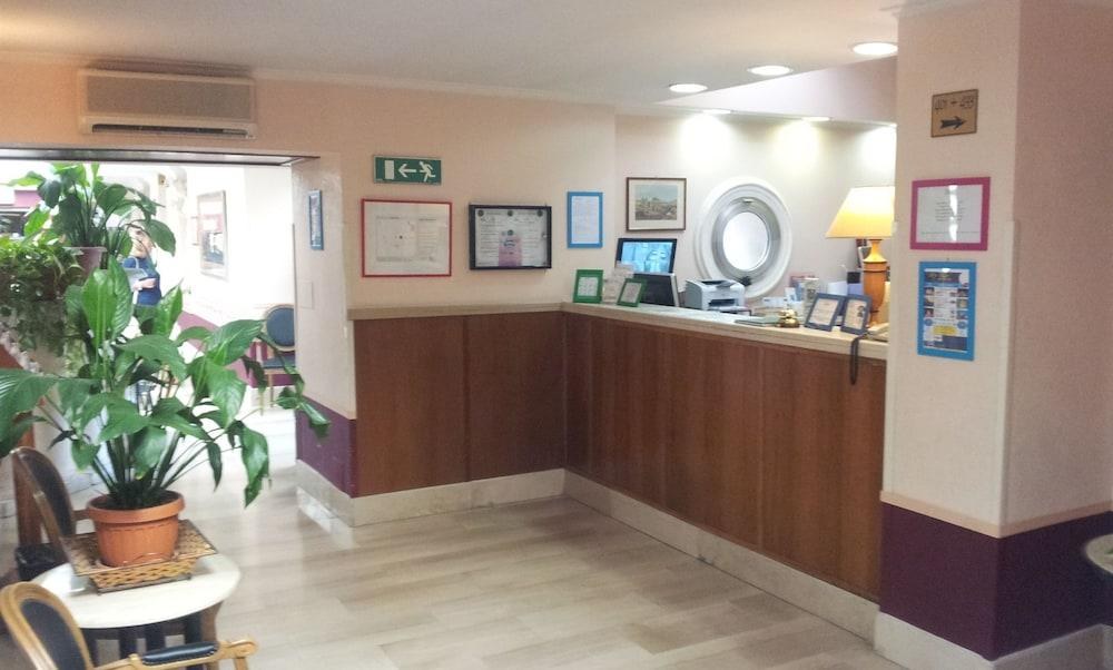 Hotel Center 1 photo 2