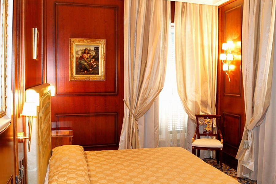 BOUTIQUE HOTEL TREVI photo 1