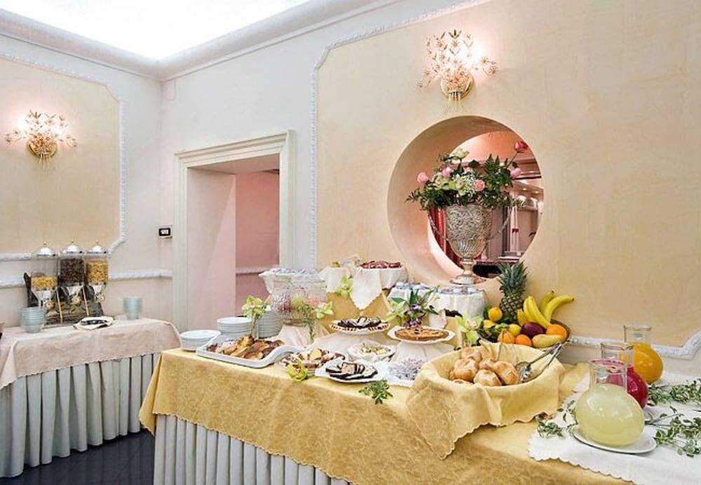CC Palace Hotel photo 4