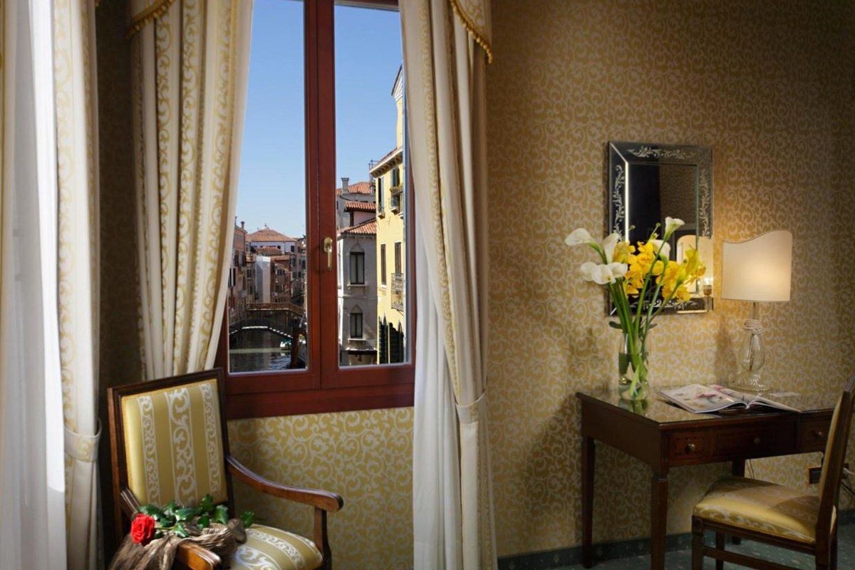 CA D'ORO photo 1