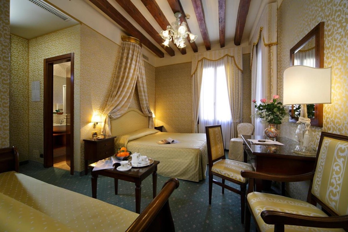 CA D'ORO photo 2