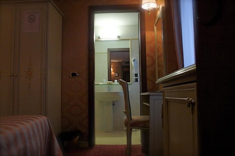 Lux photo 3