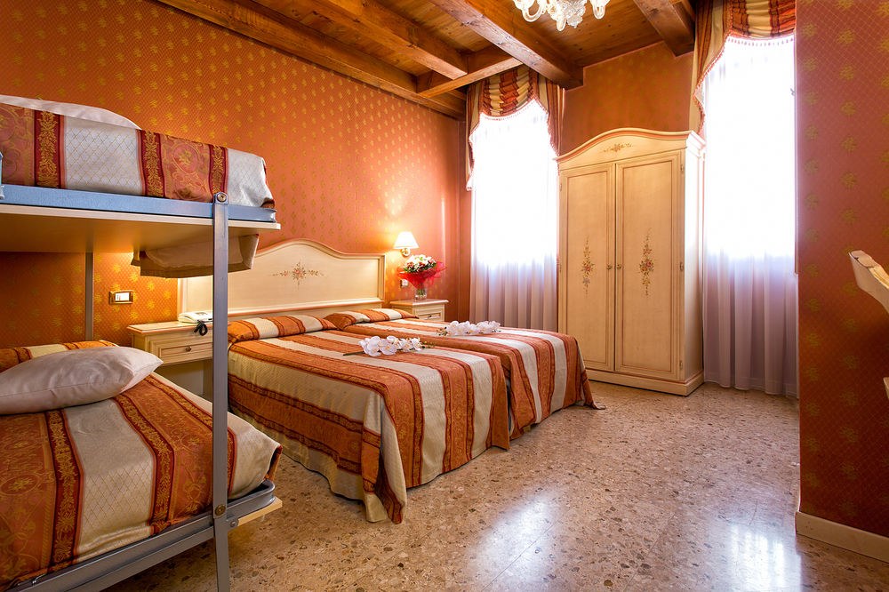 HOTEL CONTERIE photo 1