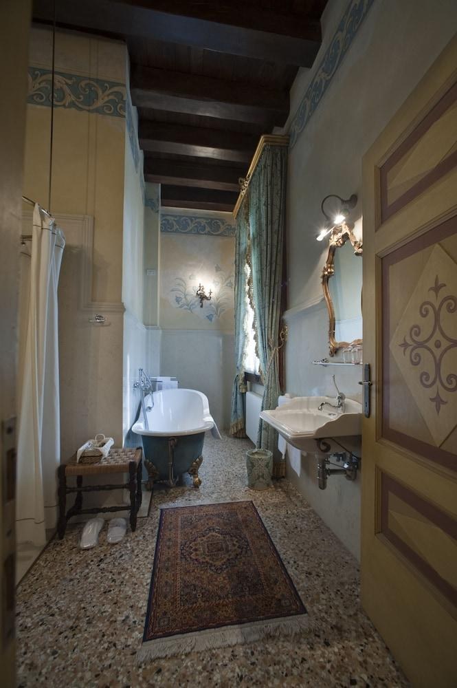 Relais Castello Bevilacqua photo 3