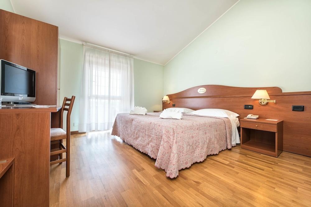 Muraless Art Hotel WorldHotels Crafted photo 2