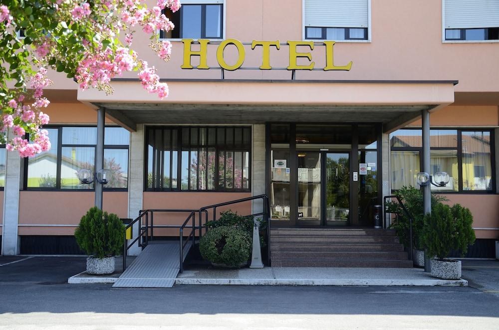 Muraless Art Hotel WorldHotels Crafted photo 3