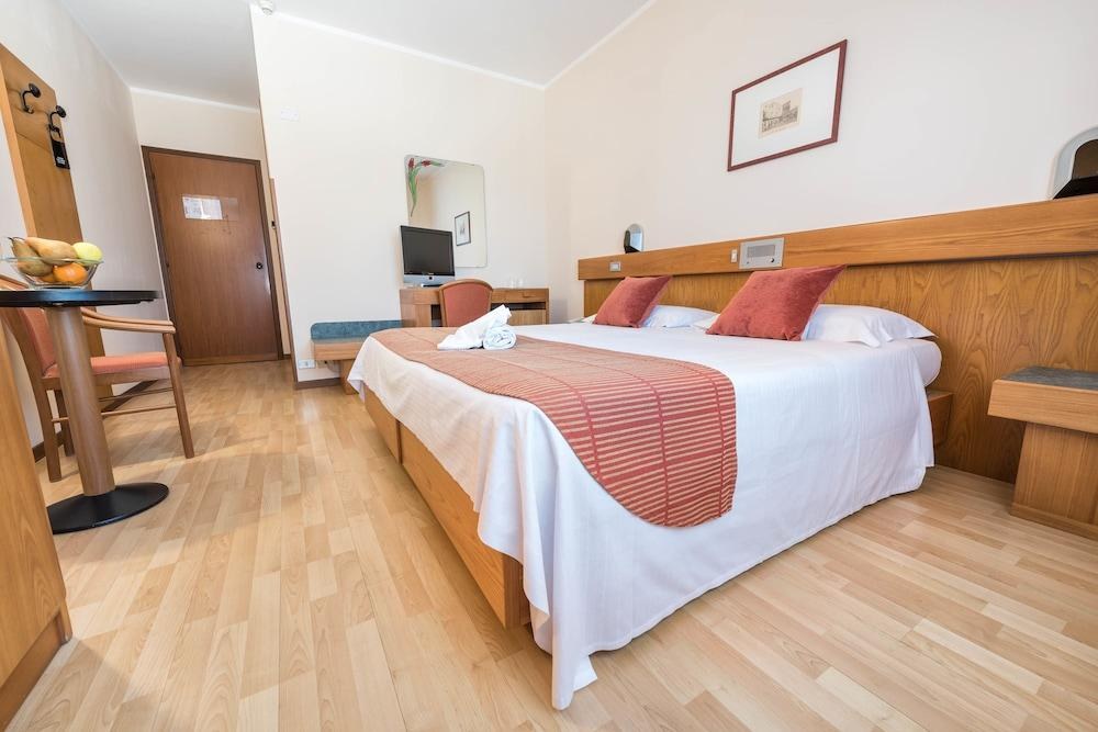 Muraless Art Hotel WorldHotels Crafted photo 4