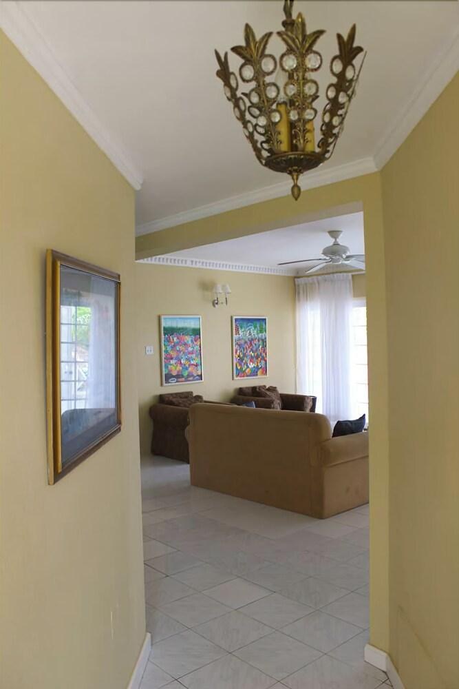 Beachcomber Club Resort photo 2