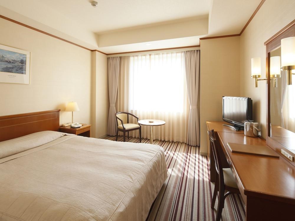 Hotel Crown Palais Kokura photo 2