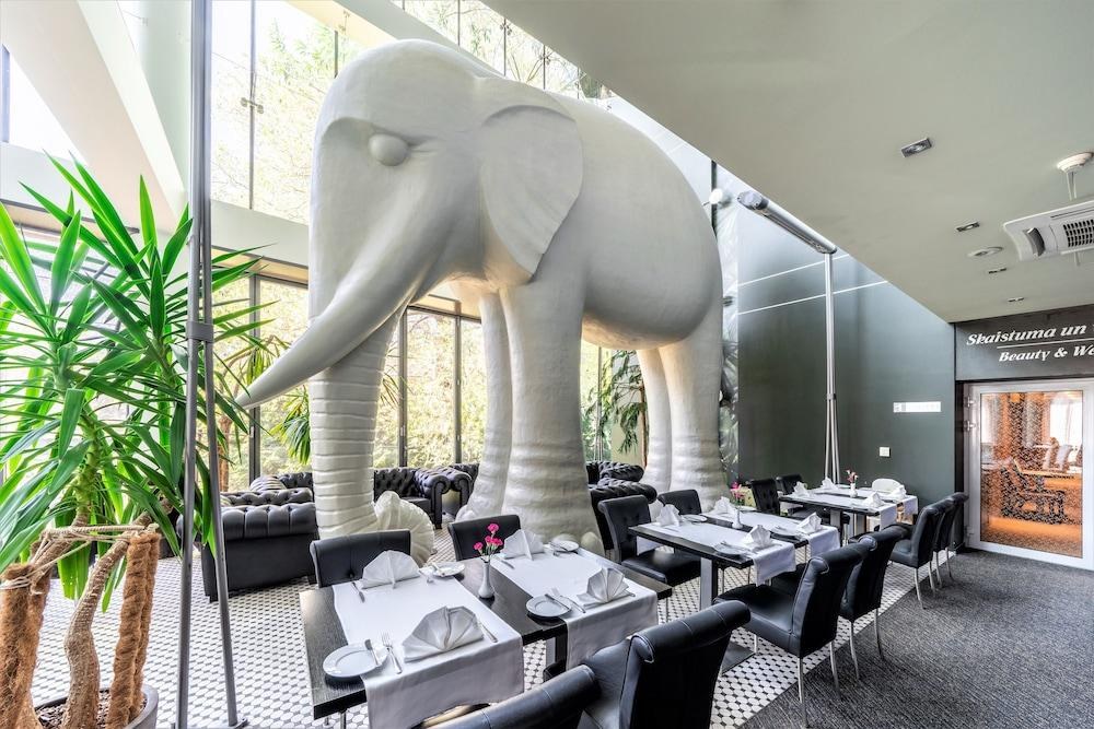 Rixwell Elefant Hotel photo 2