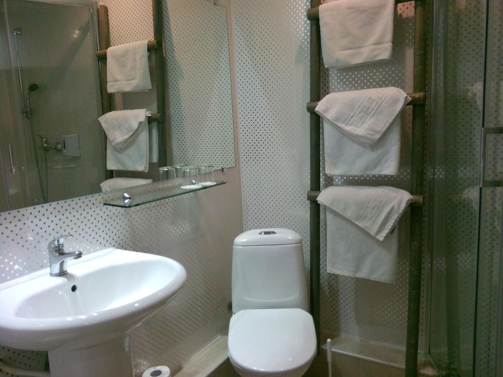 A1 Hotel photo 3
