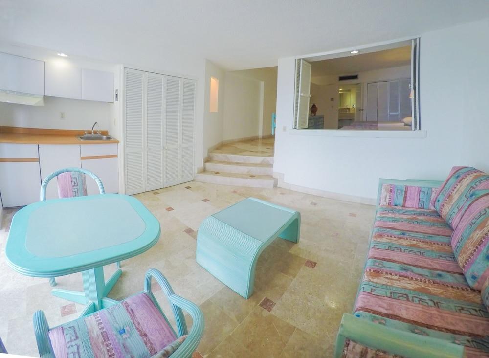 Playa Suites Acapulco photo 2
